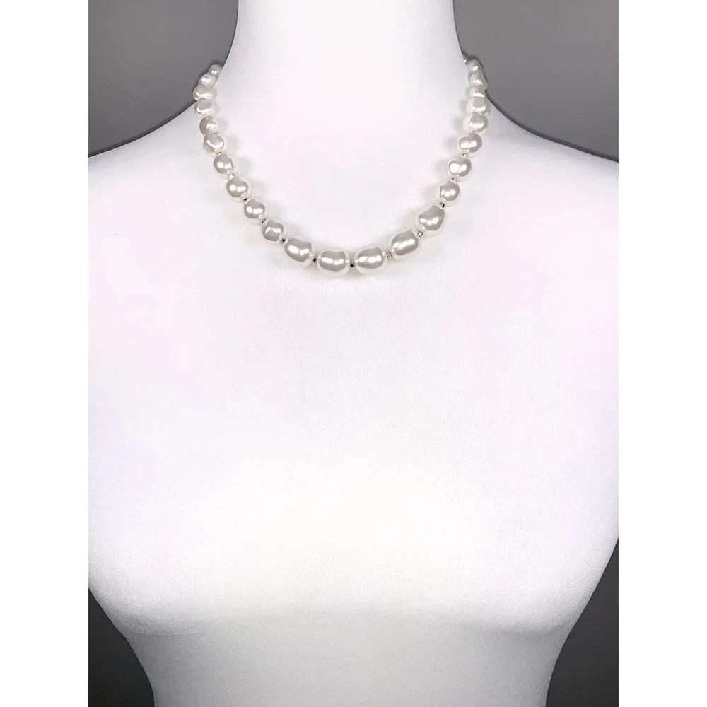 LOFT Large White Faux Freshwater Pearl Statement Collar Necklace EUC